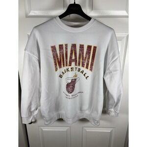 NBA Miami Heat Sweatshirt Mens XL White Distressed Vintage Style Graphic Fleece